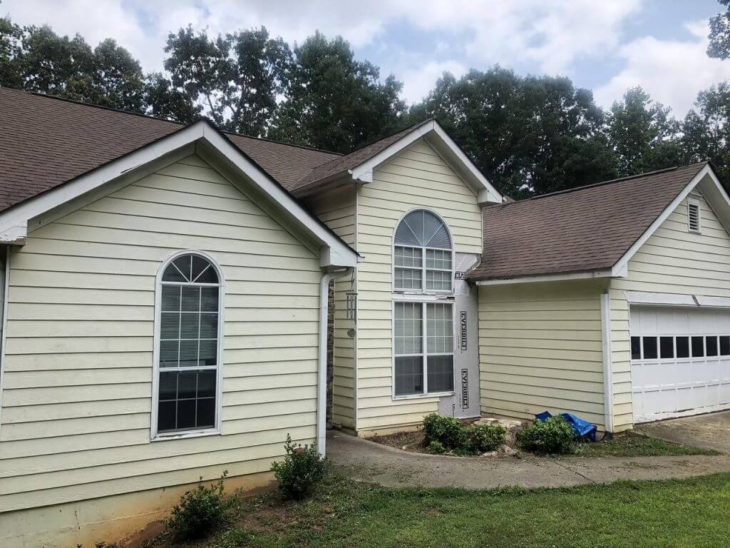 New exterior siding installed by a Siding Contractor in Lawrenceville, GA